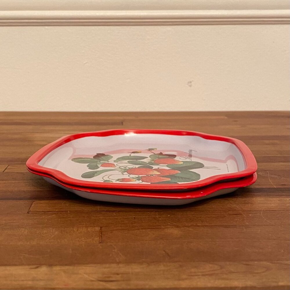 Strawberry Tin Trays Set of 2 - Picture 5 of 8